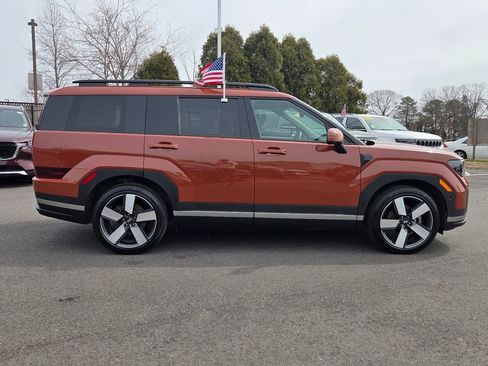 Used 2025 Hyundai Santa Fe Limited image 3