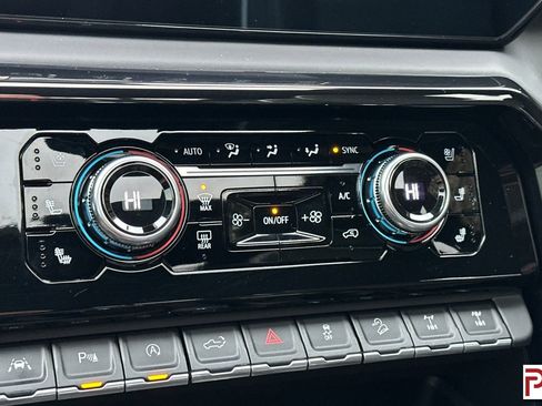 Used 2023 GMC Sierra 1500 AT4X image 25