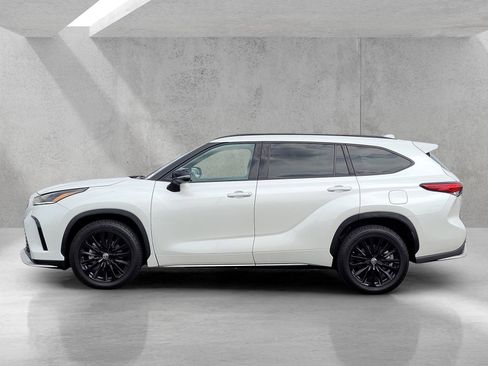 Used 2023 Toyota Highlander XSE AWD/4WD image 7