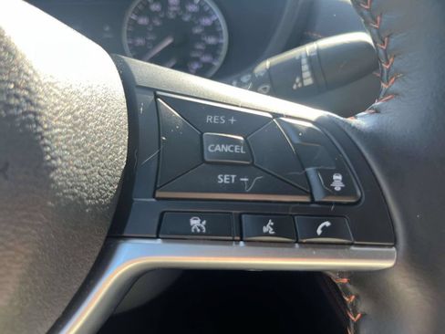 Used 2022 Nissan Sentra SR w/ Electronics Package FWD image 19
