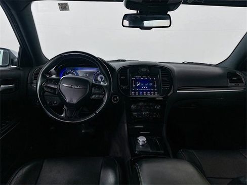 Used 2018 Chrysler 300 S w/ 300S Premium Group image 24