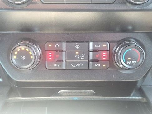Used 2020 Ford F150 XLT w/ Equipment Group 302A Luxury AWD/4WD image 27