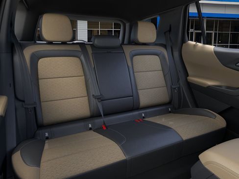 New 2026 Chevrolet Equinox ACTIV w/ Convenience Package III image 17