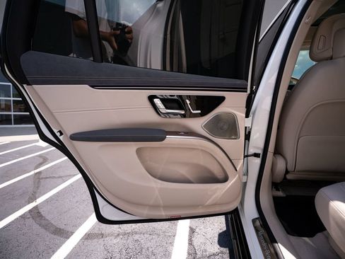 Used 2023 Mercedes-Benz EQS 450+ SUV image 43