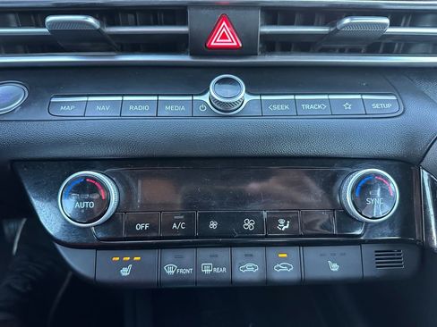 Used 2023 Hyundai Elantra SEL w/ Convenience Package image 27