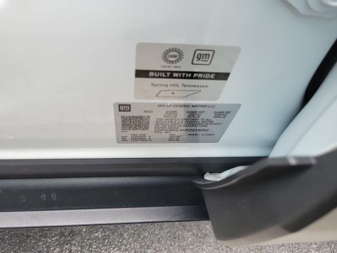 Used 2023 GMC Acadia SLE w/ Driver Convenience Package FWD image 31