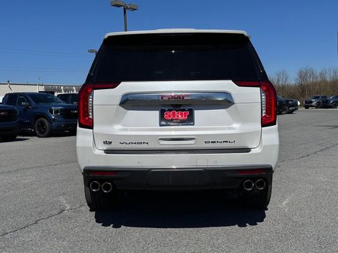 Used 2021 GMC Yukon Denali w/ Denali Premium Package image 8