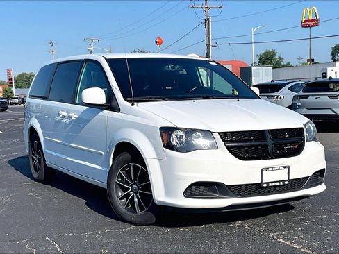 Used 2017 Dodge Grand Caravan SE FWD image 35