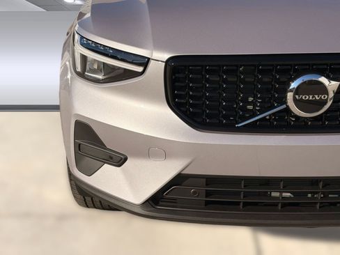 Certified 2026 Volvo XC40 B5 Core w/ Climate Package AWD/4WD image 11