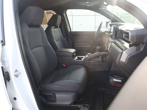 Used 2024 Toyota Tacoma SR5 AWD/4WD image 23