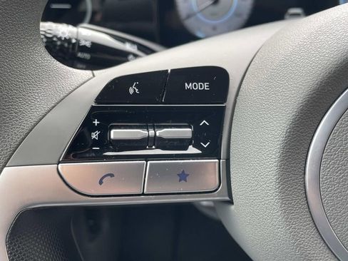 Used 2024 Hyundai Elantra SEL image 24