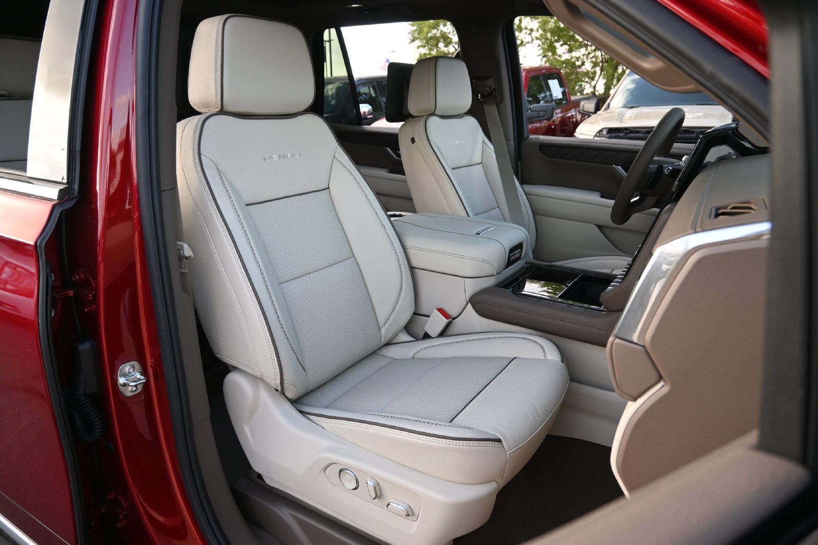 New 2026 GMC Yukon Denali w/ Advanced Technology Package RWD image 53