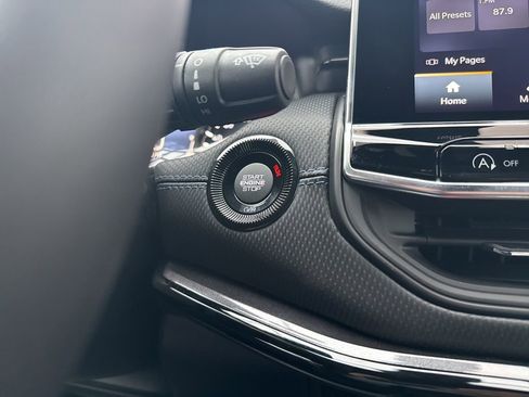 New 2026 Jeep Compass Latitude image 16