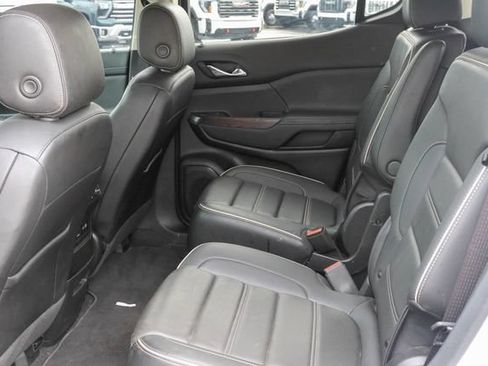 Used 2023 GMC Acadia Denali w/ Denali Technology Package FWD image 14