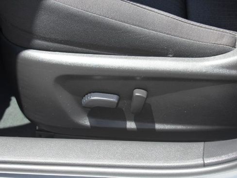 Used 2022 Nissan Altima 2.5 SV FWD image 11