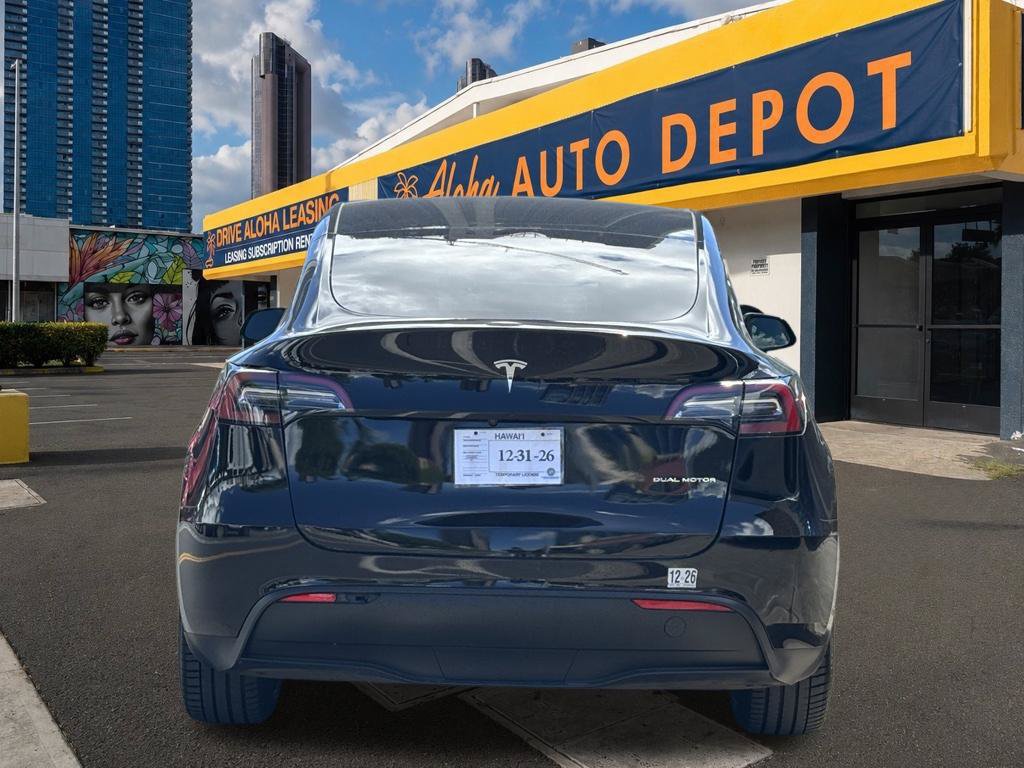 Used 2023 Tesla Model Y AWD image 4