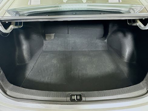 Used 2025 Toyota Corolla LE image 27