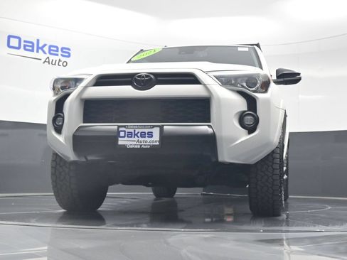 Used 2021 Toyota 4Runner Venture w/ Moonroof Package AWD/4WD image 42