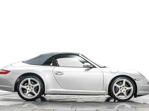 Used 2005 Porsche 911 Carrera RWD image 17
