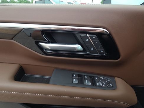 New 2026 Chevrolet Tahoe High Country AWD/4WD image 13