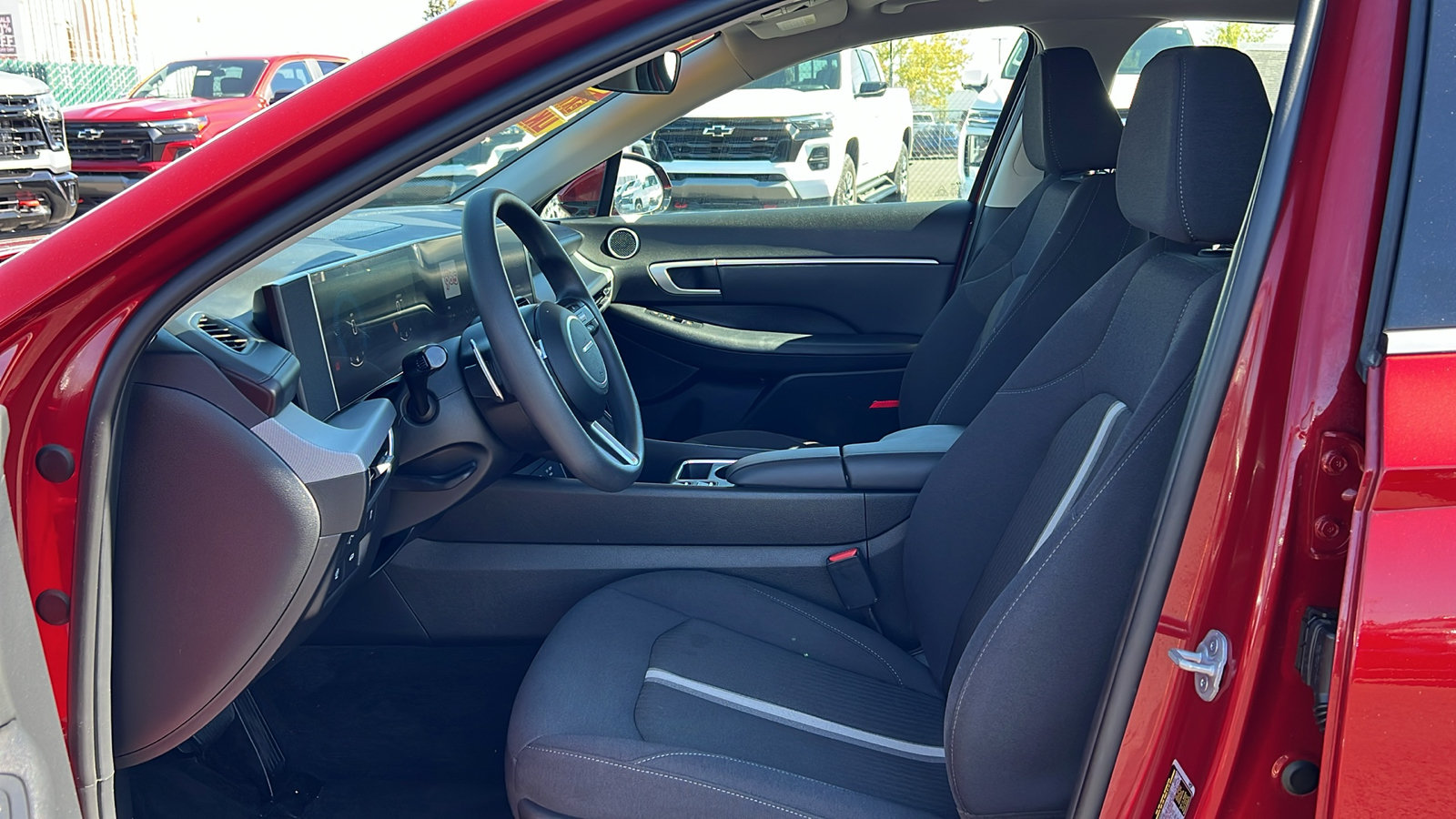Used 2025 Hyundai Sonata SEL FWD image 28
