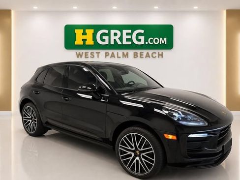 Used 2024 Porsche Macan AWD/4WD image 4
