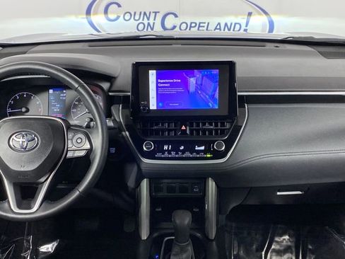 Used 2024 Toyota Corolla Cross LE image 14