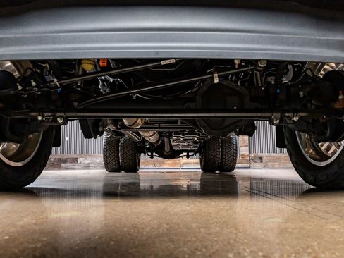 Used 2026 Ford F450 Platinum w/ FX4 Off-Road Package image 14