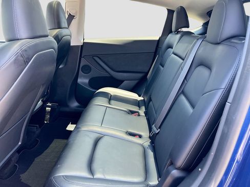 Used 2023 Tesla Model Y Long Range AWD/4WD image 22