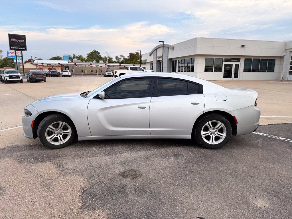 Used 2020 Dodge Charger SXT RWD image 7