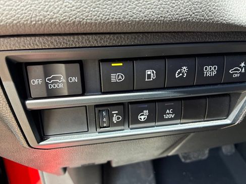 Used 2025 Toyota Sequoia Limited AWD/4WD image 11