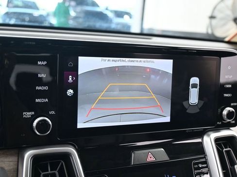 Used 2022 Kia Sorento EX w/ Panoramic Sunroof Package FWD image 18