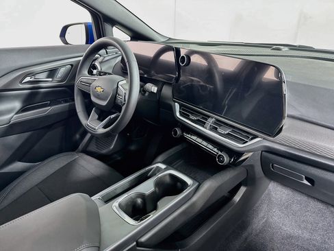 Used 2026 Chevrolet Equinox EV LT image 26