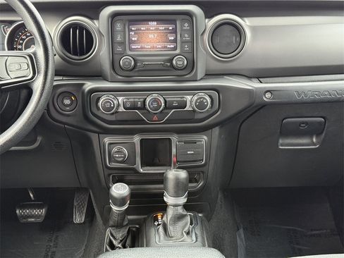 Used 2021 Jeep Wrangler Unlimited Sport image 13