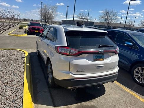 Used 2018 Ford Edge Titanium w/ Equipment Group 302A AWD/4WD image 5