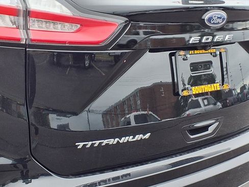Used 2022 Ford Edge Titanium w/ Equipment Group 301A image 27