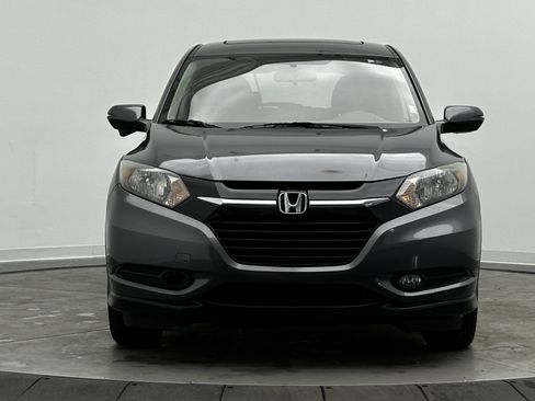 Used 2018 Honda HR-V EX image 2