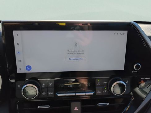 Used 2023 Toyota Highlander L image 24