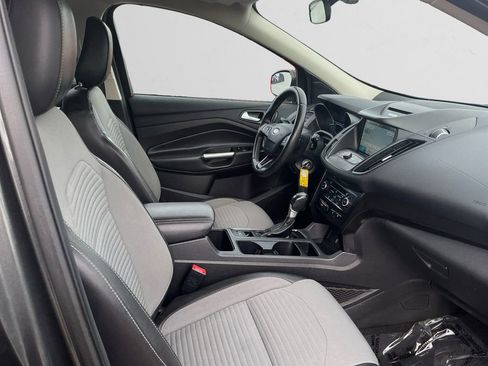 Used 2018 Ford Escape SE w/ SE Sport Appearance Package image 15