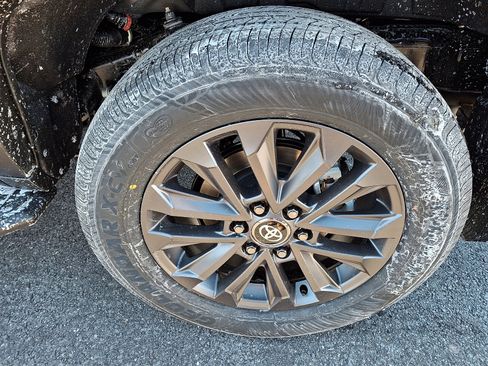 New 2026 Toyota Land Cruiser image 5