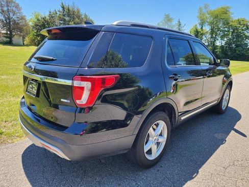 Used 2016 Ford Explorer XLT w/ Equipment Group 202A AWD/4WD image 6