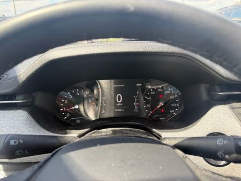 Used 2023 Jeep Compass Latitude w/ Convenience Group image 12