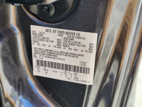 Used 2016 Ford F250 Lariat w/ Lariat Interior Package image 32