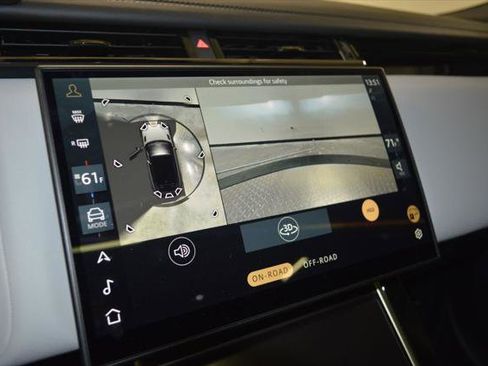 New 2026 Land Rover Range Rover Velar Dynamic SE AWD/4WD image 29