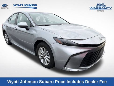 Used 2025 Toyota Camry LE FWD image 13