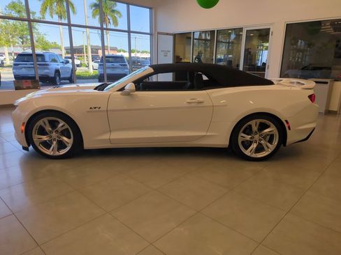 Used 2022 Chevrolet Camaro LT image 9