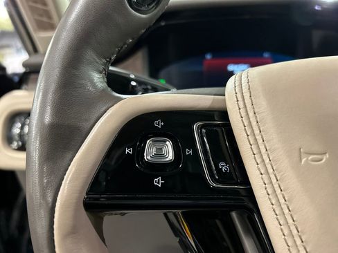 Used 2023 Lincoln Aviator Reserve w/ Jet Package AWD/4WD image 12