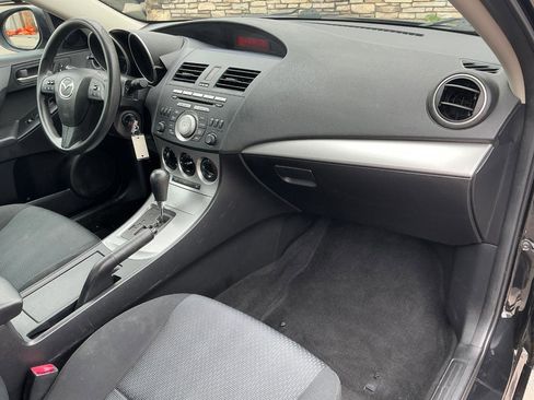 Used 2010 MAZDA MAZDA3 i Touring FWD image 9
