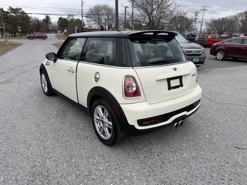 Used 2013 MINI Cooper S FWD image 3