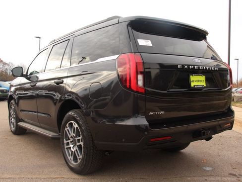 New 2025 Ford Expedition Active image 4
